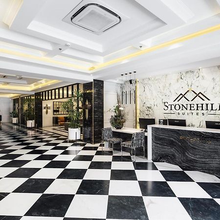 Stonehill Suites Баколод Экстерьер фото