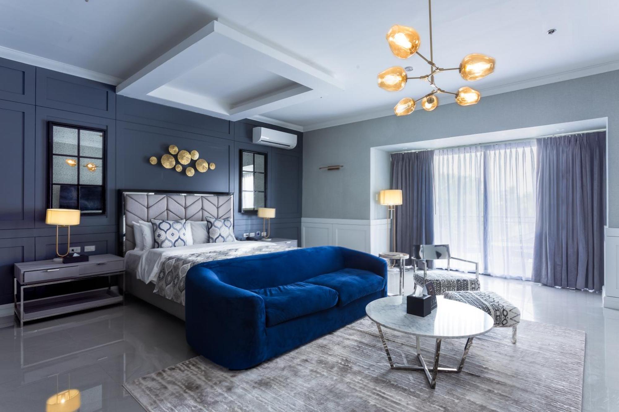 Stonehill Suites Баколод Экстерьер фото