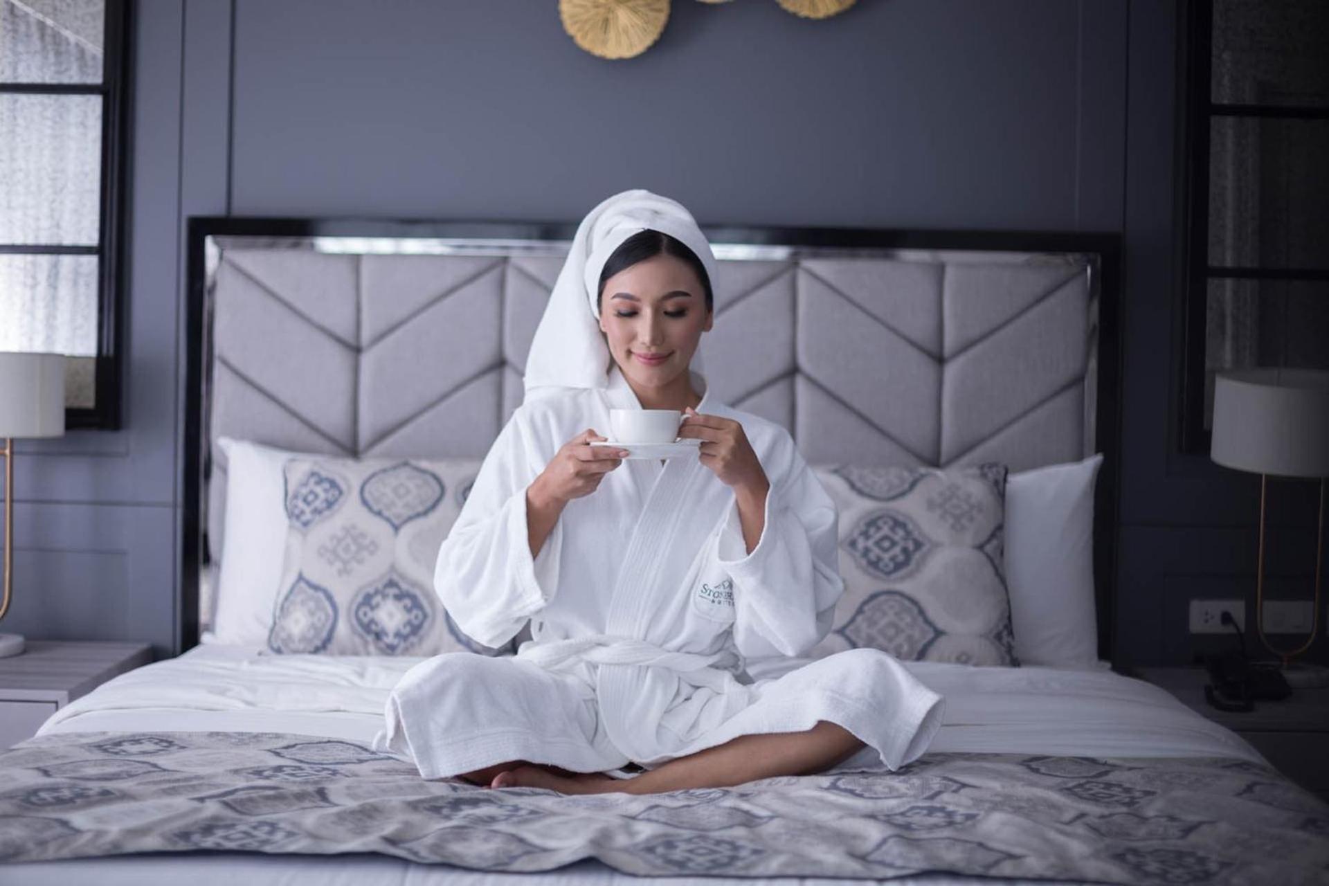 Stonehill Suites Баколод Экстерьер фото
