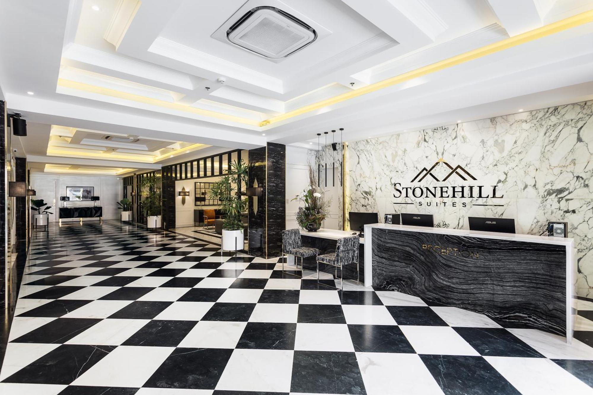 Stonehill Suites Баколод Экстерьер фото