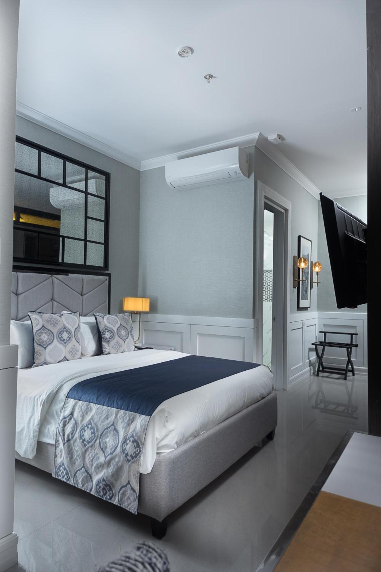 Stonehill Suites Баколод Экстерьер фото